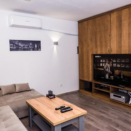 Apartamento Luxure Apart Alex Sofía Exterior foto